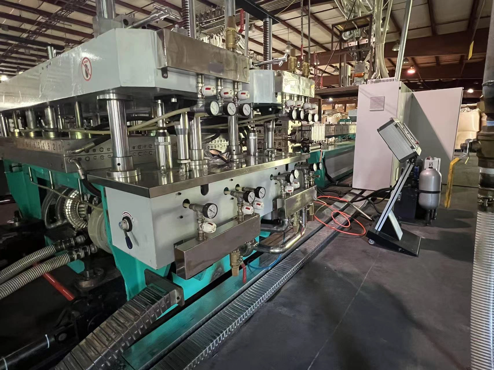 a large machine in centralplas